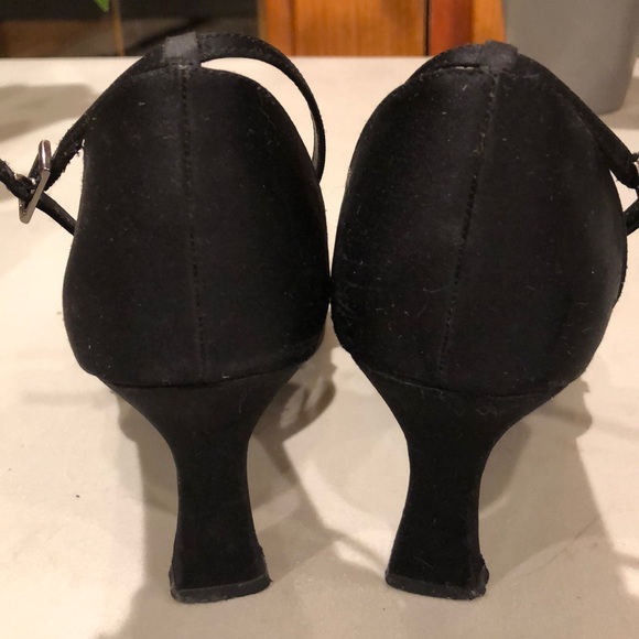 Evening shoes with beads - Picture 3 of 8